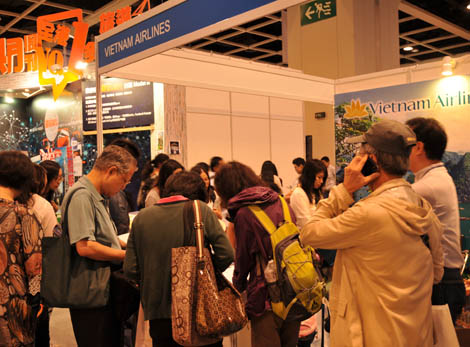 Vietnam Airlines tham dự hội chợ du lịch lớn nhất Hong Kong 