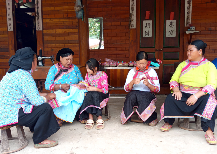 Điện Biên: Phát triển làng nghề truyền thống gắn với du lịch