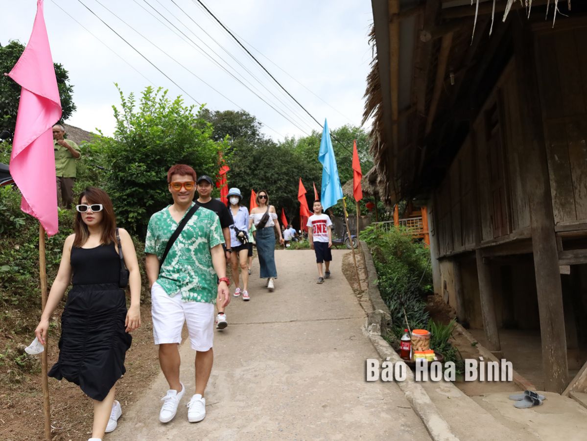 Hòa Bình: Hấp dẫn hành trình kết nối du lịch khám phá văn hóa Mường
