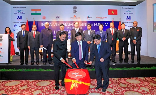 Tại Diễn đàn Doanh nghiệp Việt Nam - Ấn Độ, hãng hàng không Vietjet công bố mở đường bay thẳng giữa Việt Nam và Ấn Độ, đáp ứng nhu cầu di chuyển, du lịch của người dân hai nước, góp phần thúc đẩy giao thương và hội nhập trong khu vực.