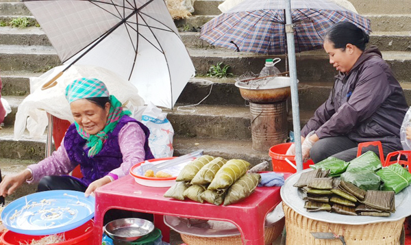 Thơm ngon bánh khúc xanh của người Tày