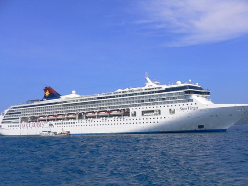 Saigontourist đón 2.600 khách tàu biển SuperStar Virgo đến Hạ Long